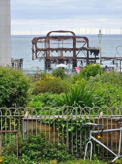 Stylish & Central, Ideal Beach Retreat Brighton 0*,  Storbritannien
